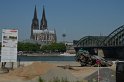 Betonmischer umgestuerzt Koeln Deutz neue Rheinpromenade P052